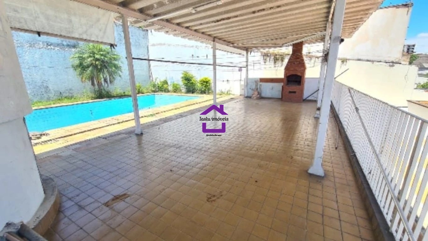 Casa para alugar com 3 quartos, 270m² - Foto 2