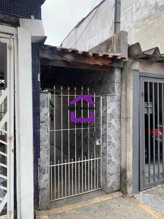 Casa à venda e aluguel com 3 quartos, 120m² - Foto 1