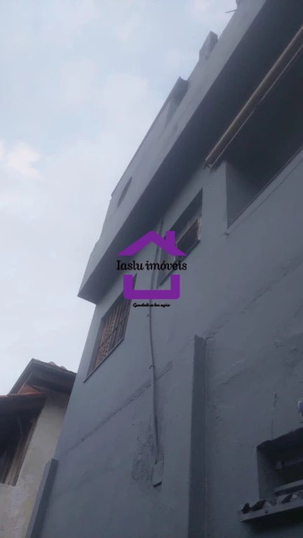 Casa à venda e aluguel com 3 quartos, 120m² - Foto 2