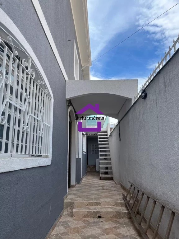 Sobrado à venda com 3 quartos, 130m² - Foto 2