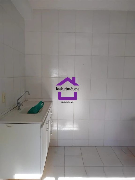 Apartamento à venda com 2 quartos, 42m² - Foto 3