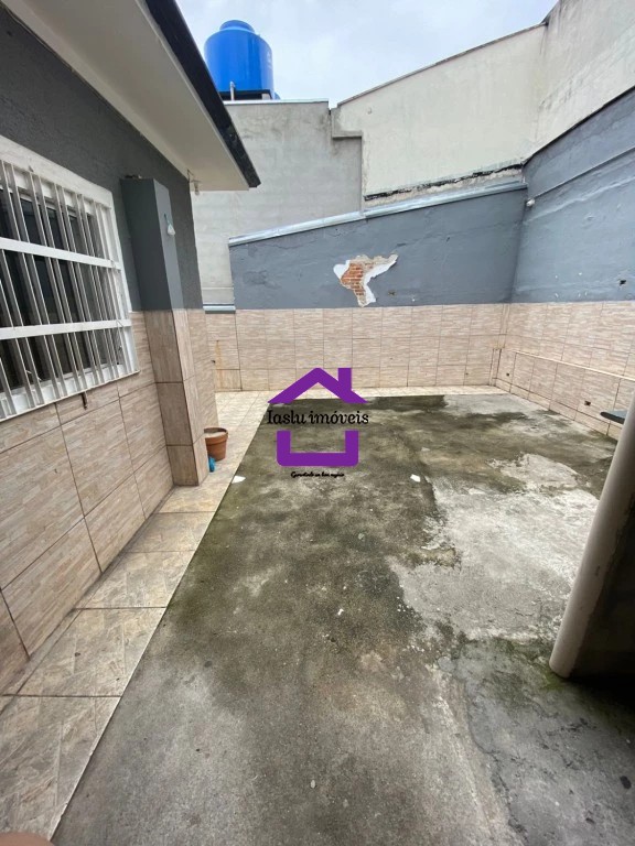 Casa para alugar com 3 quartos, 200m² - Foto 3