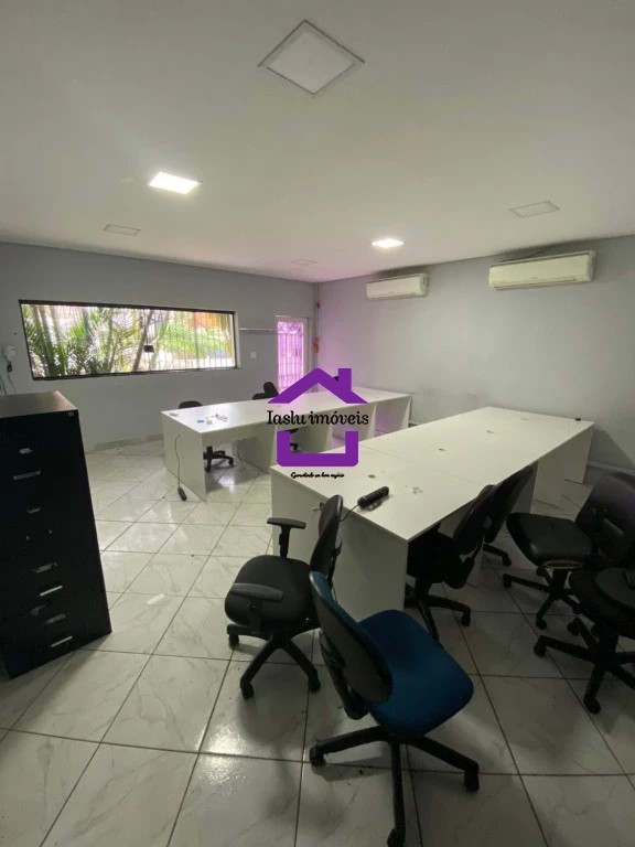 Casa para alugar com 3 quartos, 200m² - Foto 4