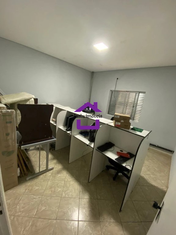 Casa para alugar com 3 quartos, 200m² - Foto 5