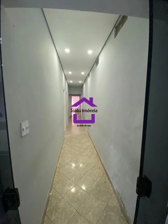 Casa para alugar com 3 quartos, 200m² - Foto 10