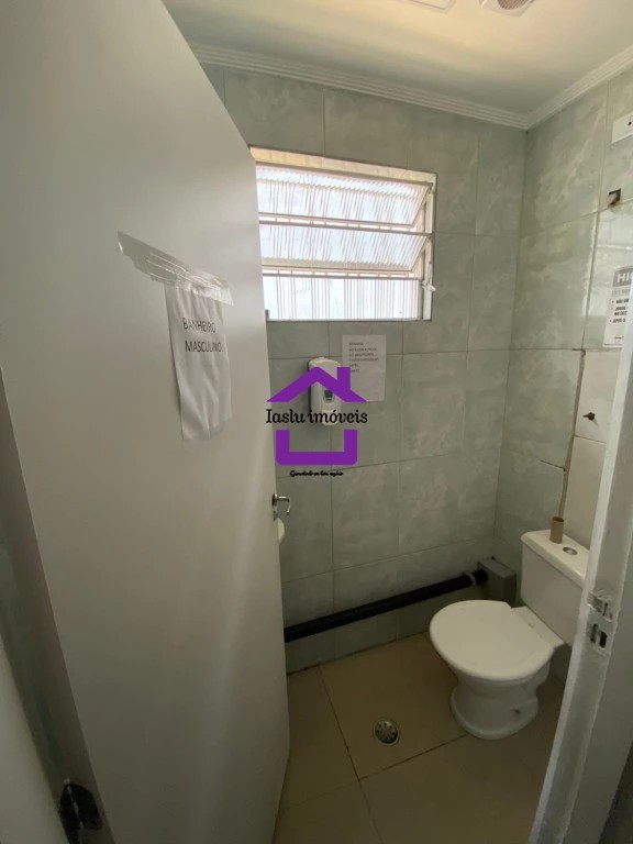 Casa para alugar com 3 quartos, 200m² - Foto 13