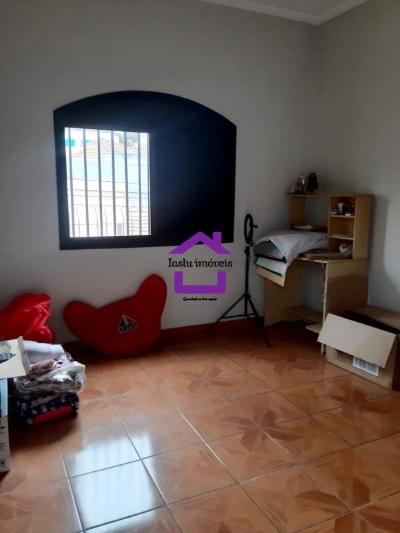 Sobrado à venda com 4 quartos, 198m² - Foto 2