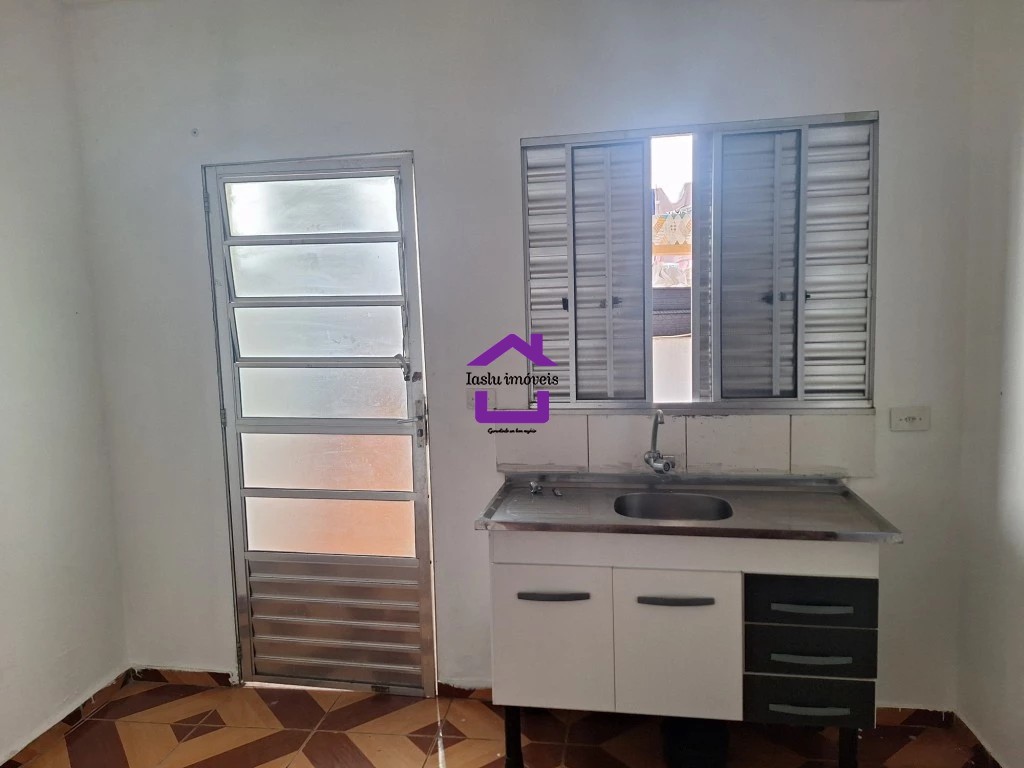 Casa para alugar com 1 quarto, 40m² - Foto 1