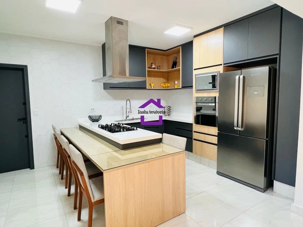 Sobrado à venda e aluguel com 3 quartos, 200m² - Foto 9