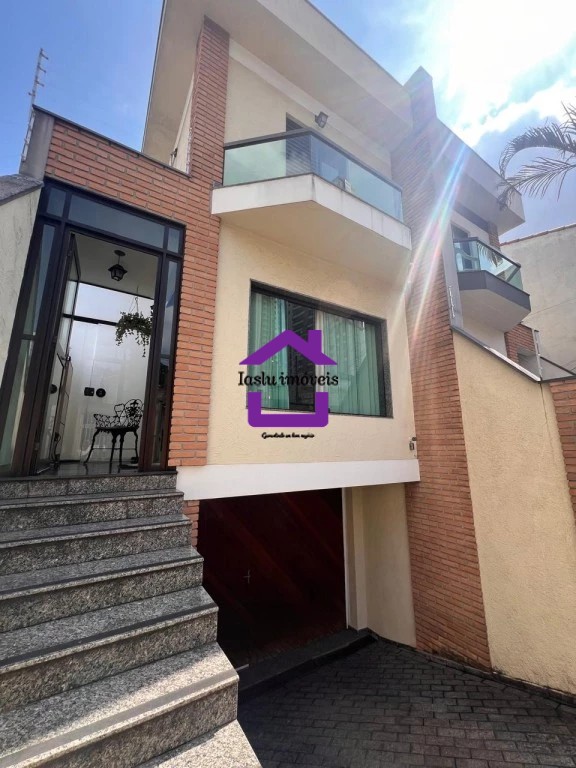 Sobrado, 3 quartos, 237 m² - Foto 1