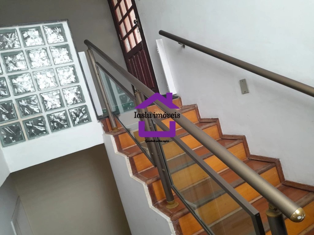 Sobrado à venda com 5 quartos, 300m² - Foto 3