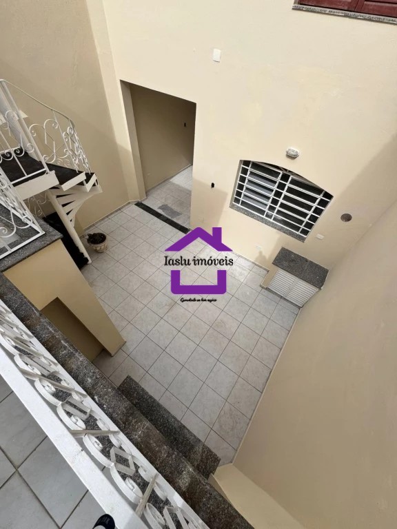Sobrado para alugar com 5 quartos, 200m² - Foto 32