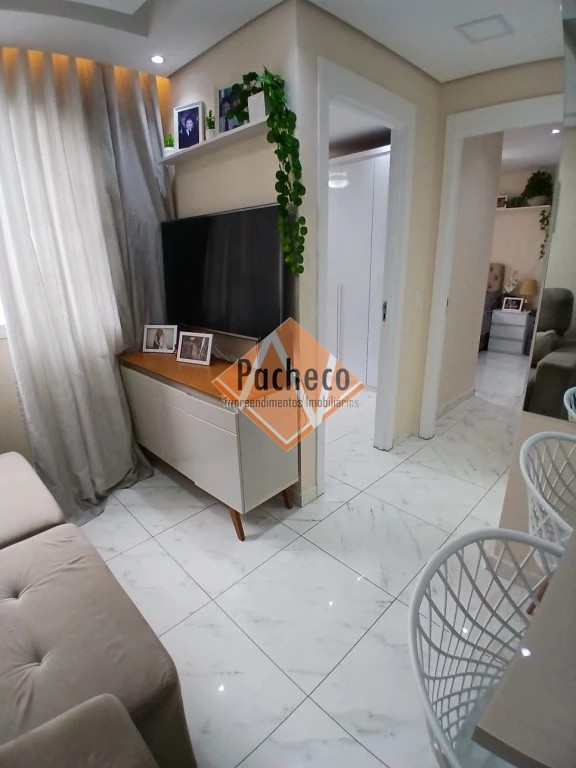 Apartamento à venda com 2 quartos, 42m² - Foto 4