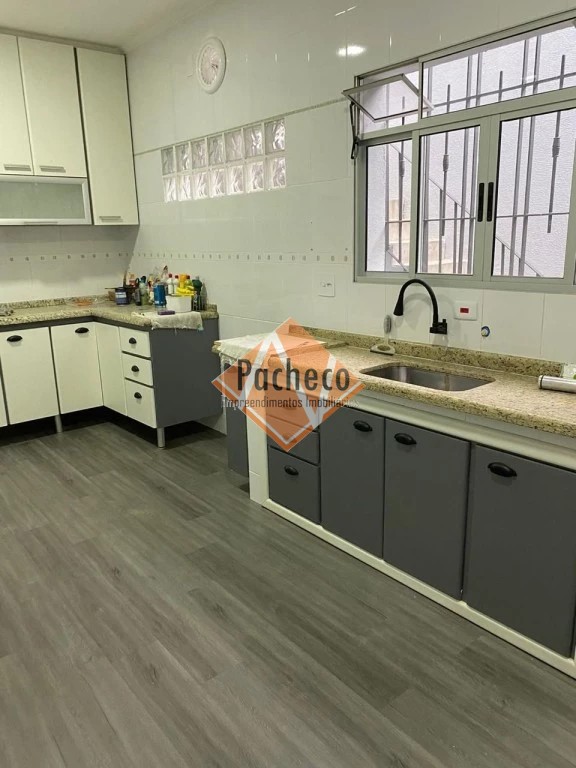 Casa à venda e aluguel com 3 quartos, 194m² - Foto 8