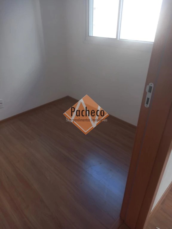 Apartamento à venda com 2 quartos, 37m² - Foto 11