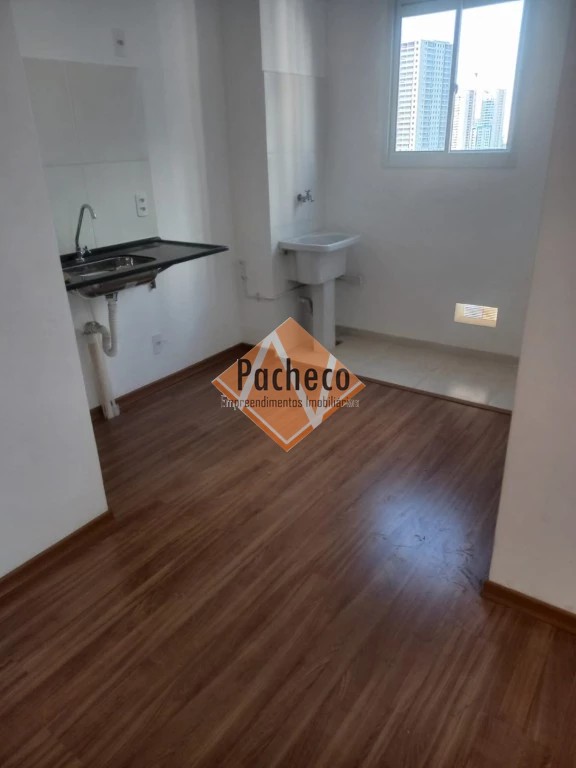 Apartamento à venda com 2 quartos, 37m² - Foto 13