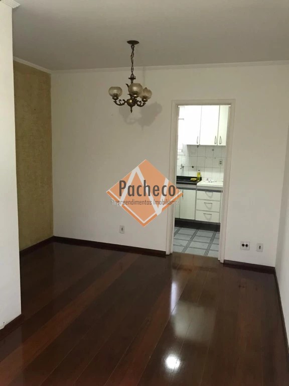 Apartamento à venda com 2 quartos, 62m² - Foto 3