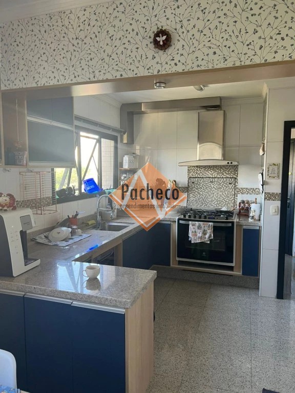 Apartamento à venda com 3 quartos, 190m² - Foto 14