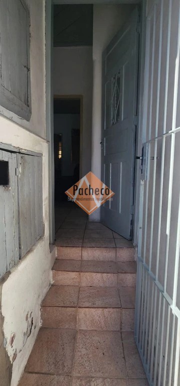 Casa para alugar com 1 quarto, 47m² - Foto 2