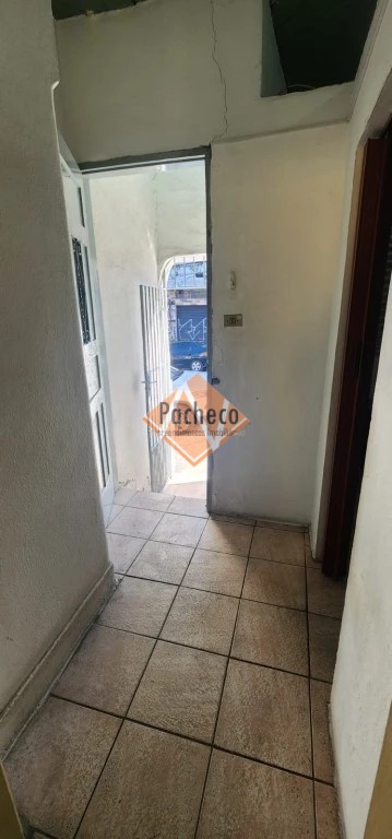 Casa para alugar com 1 quarto, 47m² - Foto 3