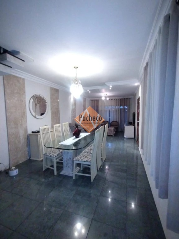 Sobrado, 3 quartos, 224 m² - Foto 3