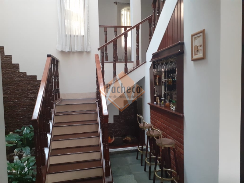 Casa à venda com 4 quartos, 250m² - Foto 24