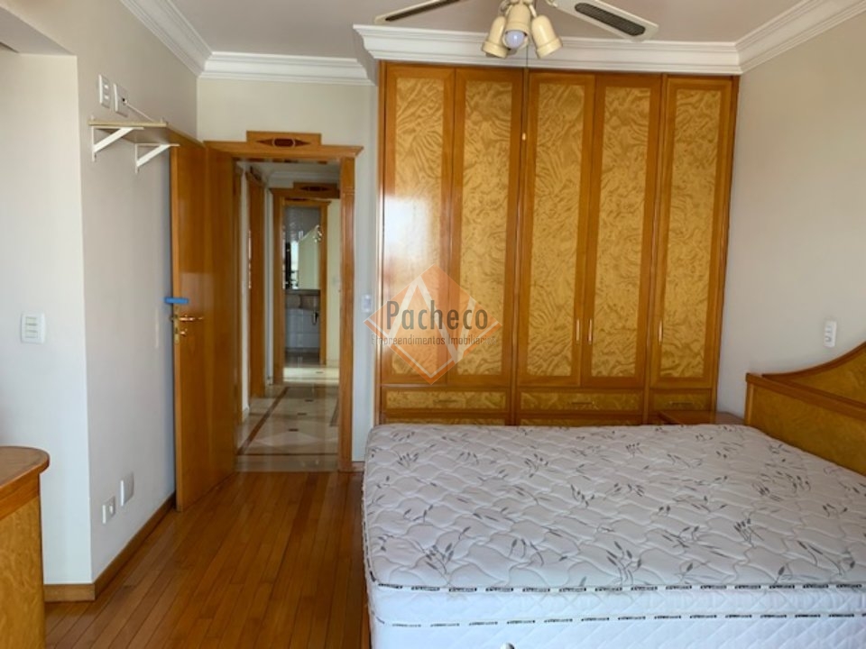 Apartamento à venda com 3 quartos, 250m² - Foto 18