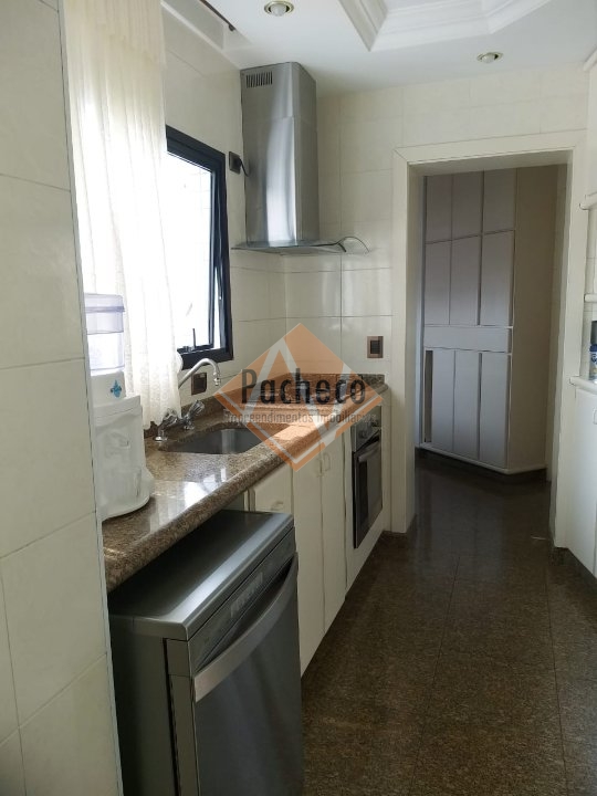 Apartamento à venda com 3 quartos, 138m² - Foto 17