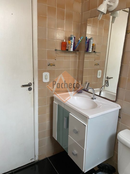 Apartamento à venda com 2 quartos, 61m² - Foto 18