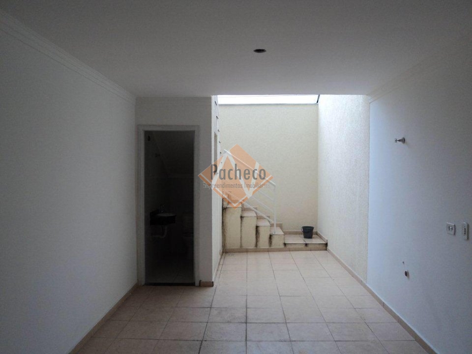 Sobrado à venda com 3 quartos, 210m² - Foto 4