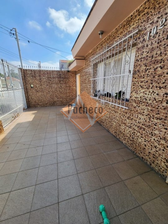 Casa à venda e aluguel com 5 quartos, 146m² - Foto 3