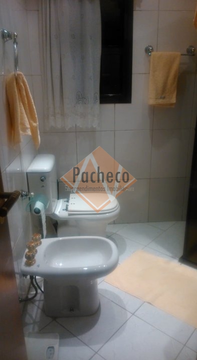 Apartamento à venda com 4 quartos, 225m² - Foto 15