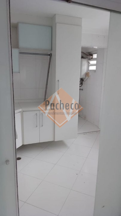 Apartamento à venda com 3 quartos, 130m² - Foto 3