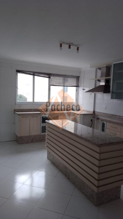 Apartamento à venda com 3 quartos, 130m² - Foto 1