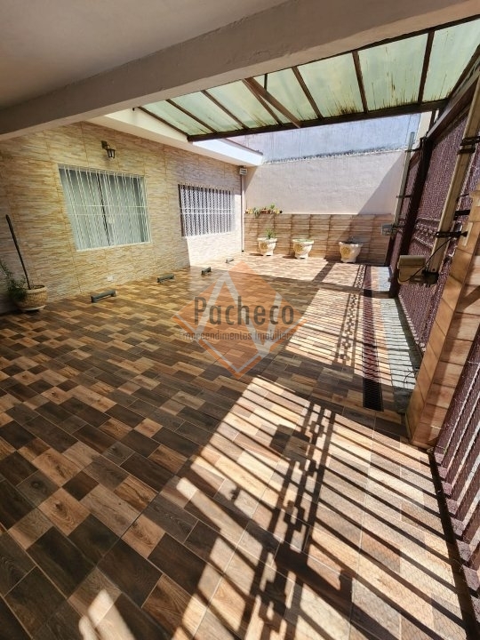 Casa à venda com 5 quartos, 233m² - Foto 29