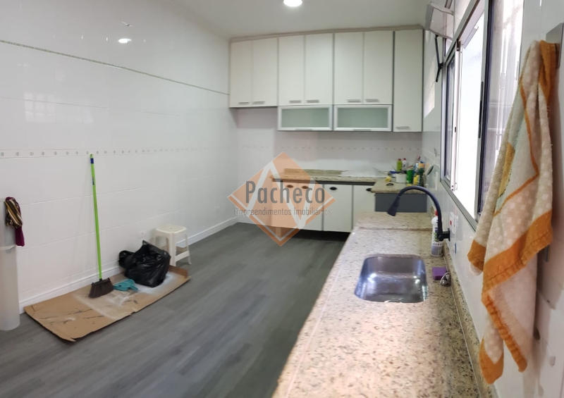 Casa à venda com 3 quartos, 194m² - Foto 25