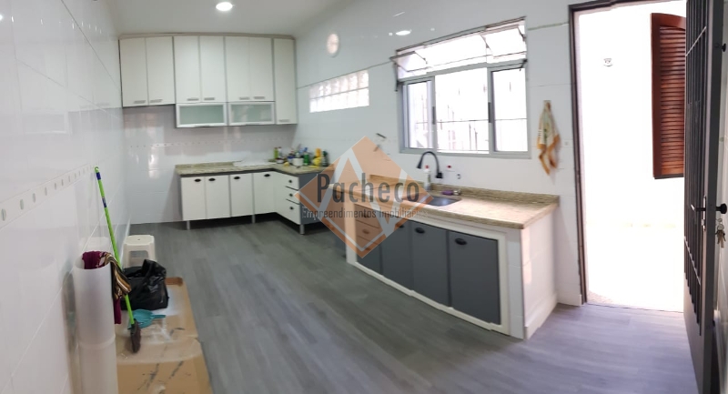 Casa à venda com 3 quartos, 194m² - Foto 26