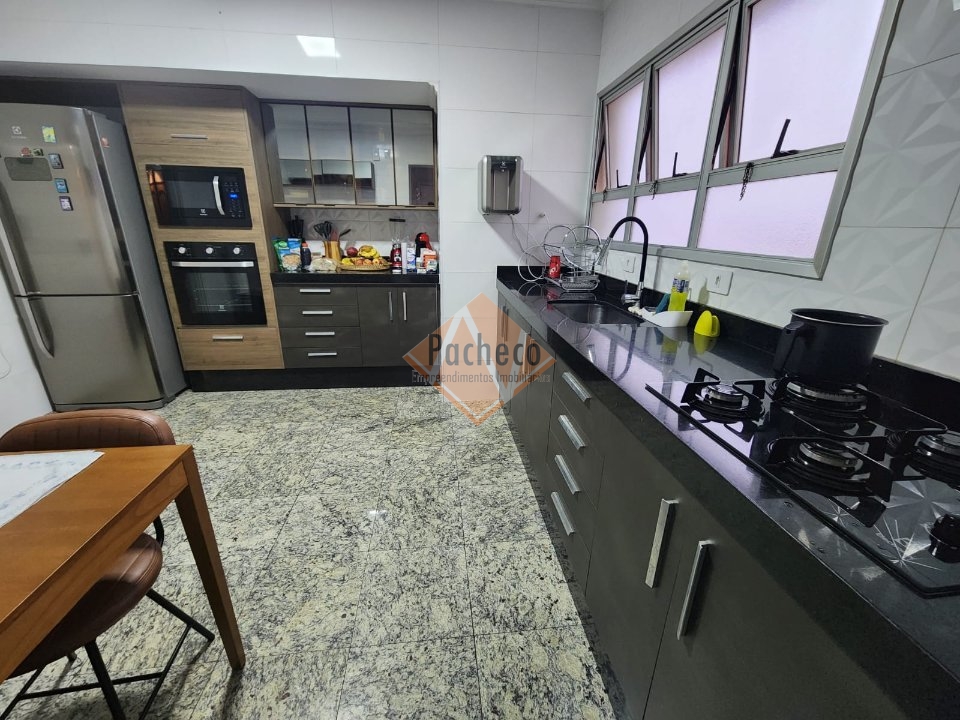 Apartamento à venda com 3 quartos, 115m² - Foto 11