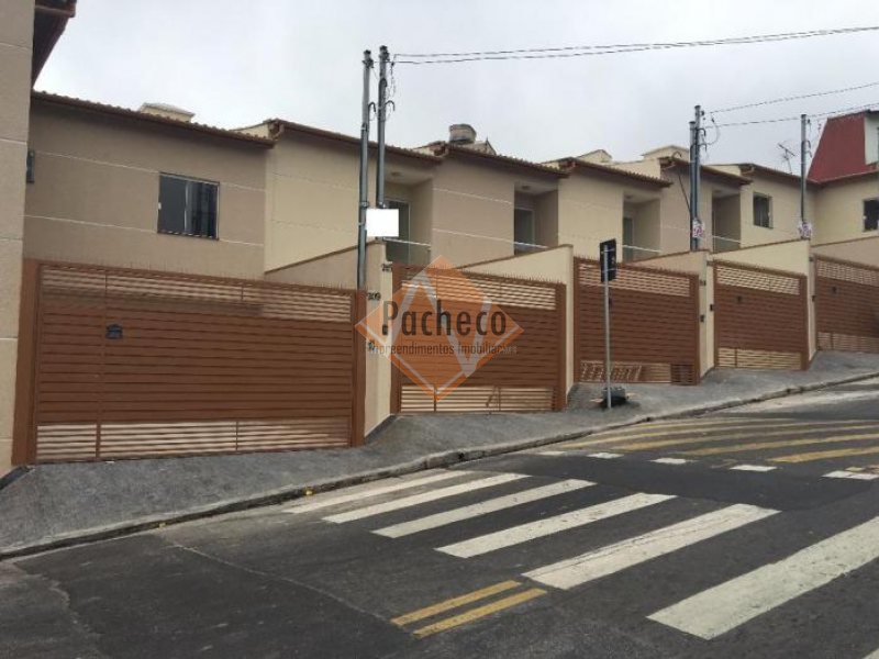 Sobrado à venda com 3 quartos, 100m² - Foto 1