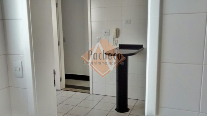 Apartamento à venda com 3 quartos, 108m² - Foto 4