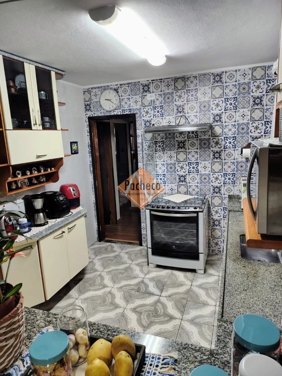 Sobrado, 2 quartos, 304 m² - Foto 14