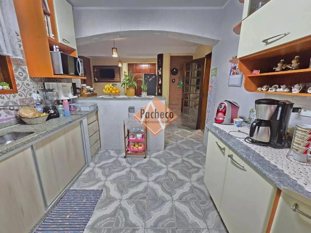 Sobrado, 2 quartos, 304 m² - Foto 17
