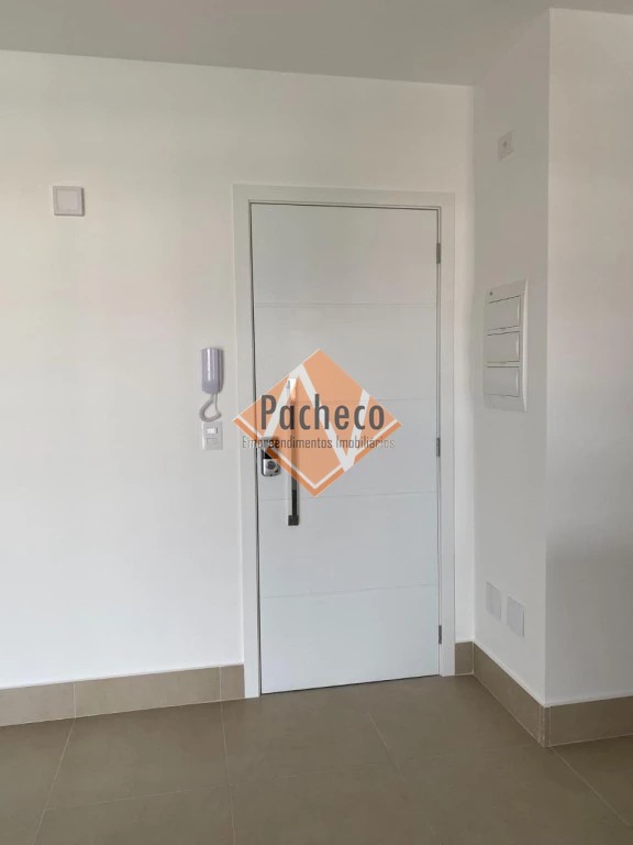 Apartamento à venda com 2 quartos, 67m² - Foto 10