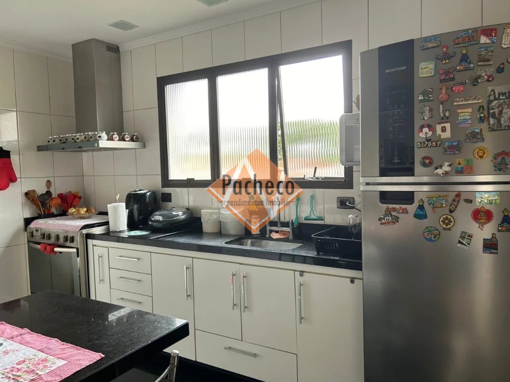 Apartamento à venda com 3 quartos, 186m² - Foto 8