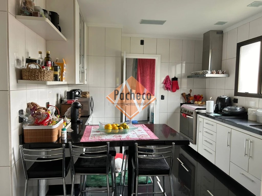 Apartamento à venda com 3 quartos, 186m² - Foto 9