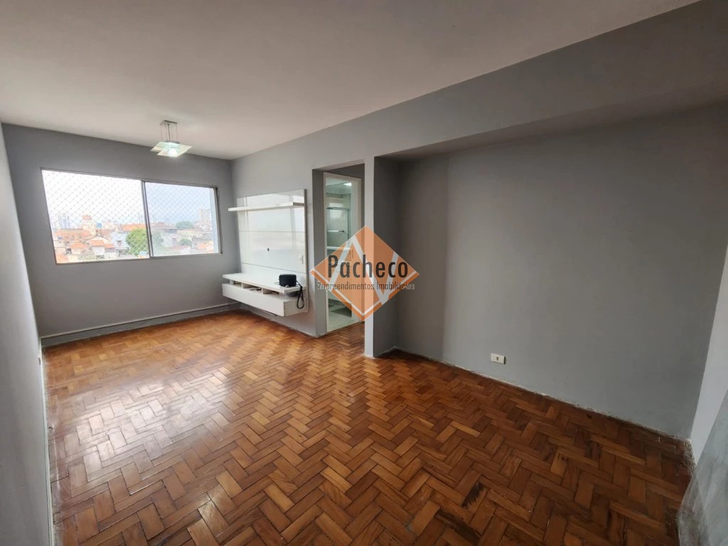 Apartamento à venda com 2 quartos, 70m² - Foto 1