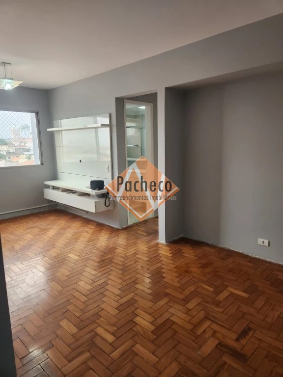 Apartamento à venda com 2 quartos, 70m² - Foto 2