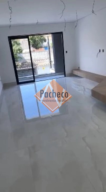 Sobrado à venda com 3 quartos, 260m² - Foto 1