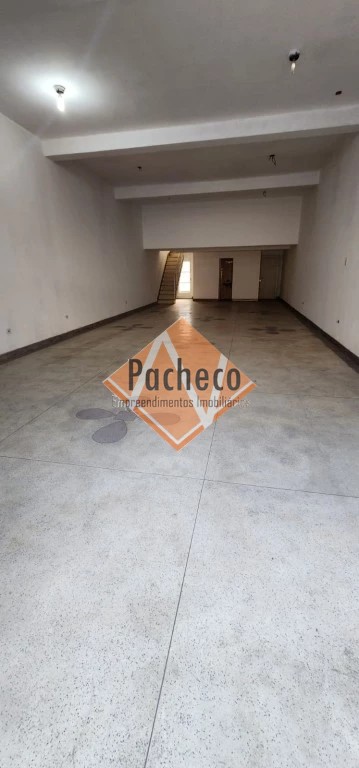 Loja-Salão para alugar com 3 quartos, 243m² - Foto 2