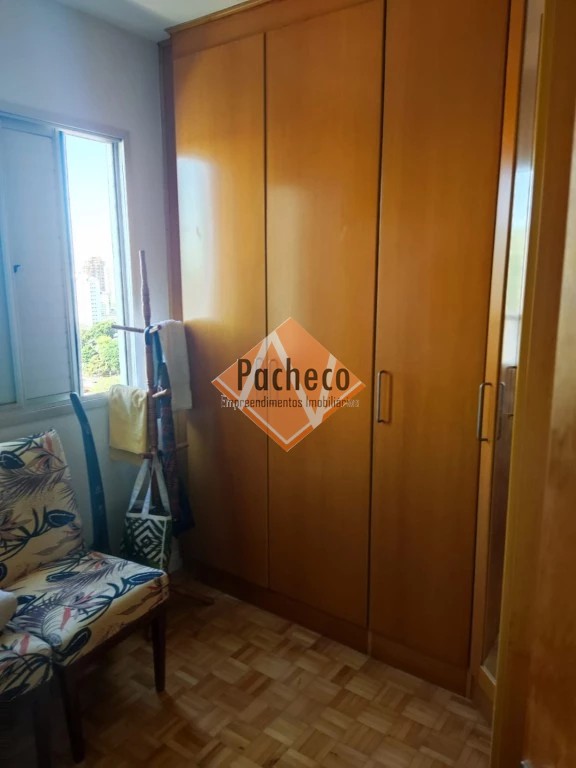 Apartamento à venda com 3 quartos, 131m² - Foto 22